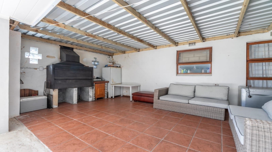 To Let 3 Bedroom Property for Rent in Edgemead Western Cape